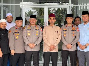 Silaturahmi dengan Satgas NCS Polri, UAS Serukan Persatuan & Pemilu Damai Silaturahmi dengan Satgas NCS Polri, UAS Serukan Persatuan & Pemilu Damai