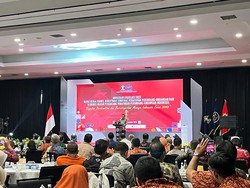 Mahfud Sebut Masih Banyak Persoalan UU, Singgung Politisasi Hukum