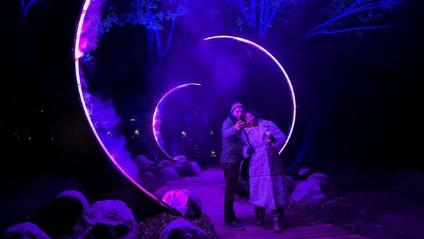 Menyusuri Taman Raya di New York yang Bertabur Cahaya