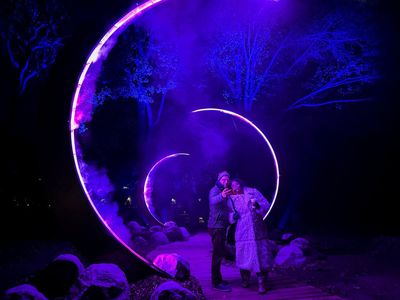 Menyusuri Taman Raya di New York yang Bertabur Cahaya