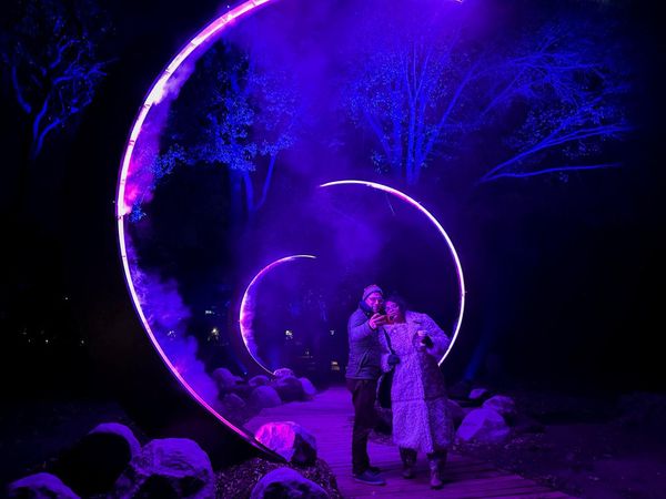Menyusuri Taman Raya di New York yang Bertabur Cahaya