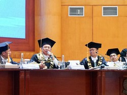 Bamsoet Uji Disertasi Walkot Madiun Maidi soal Kebijakan Smart City