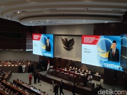 DPR Lantik Anggota PAW Pengganti Hillary Lasut hingga Ismail Thomas