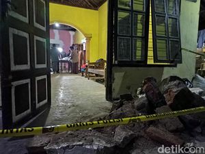 Suami Jadi Tersangka Pembunuhan Fitriani yang Dicor Dalam Rumah di Blitar Suami Jadi Tersangka Pembunuhan Fitriani yang Dicor Dalam Rumah di Blitar