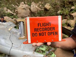 Potret Black Box hingga Kanon Dievakuasi dari Puing Super Tucano Potret Black Box hingga Kanon Dievakuasi dari Puing Super Tucano