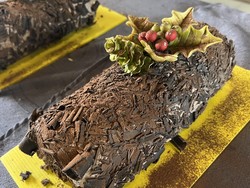 Resep Chirstmas Log Cake, Cake Cokelat Spesial untuk Bingkisan Natal