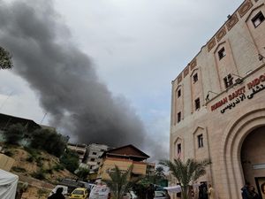 200 Pasien Dievakuasi Usai Serangan Israel ke RS Indonesia di Gaza 200 Pasien Dievakuasi Usai Serangan Israel ke RS Indonesia di Gaza