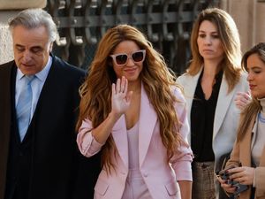Kelar Kasus Pajak, Shakira Lirik Lukisan Mahal Kelar Kasus Pajak, Shakira Lirik Lukisan Mahal