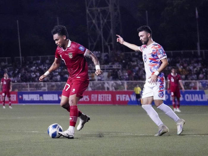 Pesepak bola Timnas Indonesia berpose sebelum melawan Filipina dalam pertandingan kualifikasi Piala Dunia 2026 Zona Asia putaran kedua di Stadion Rizal Memorial, Manila, Filipina, Selasa (21/11/2023). Indonesia dan Filipina bermain imbang dengan skor akhir 1-1. ANTARA FOTO/HO-PSSI/mrh/rwa.