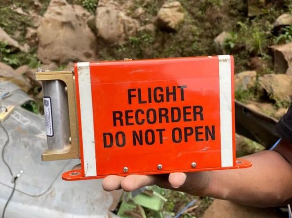 Beberapa Elemen Pesawat Super Tucano Yang Terjatuh Berhasil Divekuasi