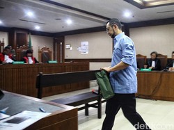 Hakim Tolak Eksepsi Eks Kepala Bea Cukai Makassar di Kasus Gratifikasi