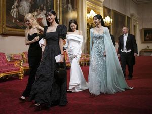 Anggunnya BLACKPINK Hadiri Acara Kenegaraan di Istana Buckingham