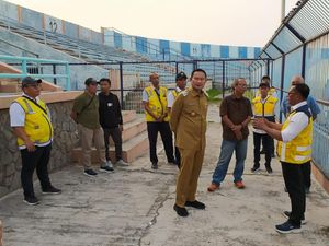 Stadion Surajaya Lamongan Bakal Dibongkar Total Demi Penuhi Standar FIFA Stadion Surajaya Lamongan Bakal Dibongkar Total Demi Penuhi Standar FIFA