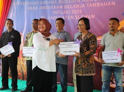 Dapat Insentif, Pemkab Sleman Beri Bantuan 15 Sarana Budidaya Ikan Nila