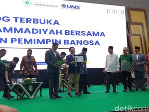 Momen Spesial Cak Imin Dapat Tanda Anggota Kehormatan Muhammadiyah