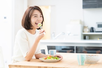 Bukan Sekedar Cuma Kurangi Gula, Ini Pentingnya Mindful Consumption