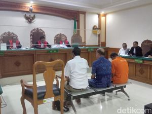 Eks Kajari Buleleng Ancam Kepsek untuk Beli Buku CV Aneka Ilmu Eks Kajari Buleleng Ancam Kepsek untuk Beli Buku CV Aneka Ilmu