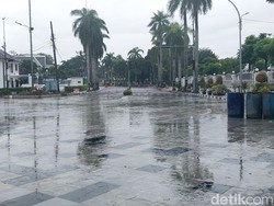 Pemkot Medan Jelaskan Alasan Jalan Sudirman Licin
