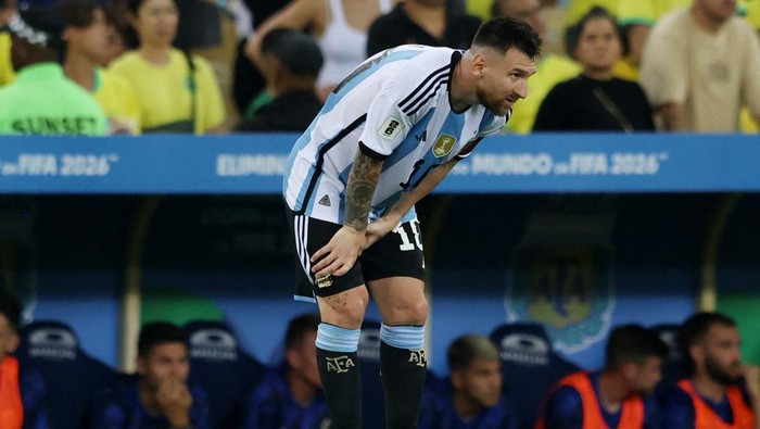 Soccer Football - World Cup - South American Qualifiers - Brazil v Argentina - Estadio Maracana, Rio de Janeiro, Brazil - November 21, 2023 Argentinas Lionel Messi reacts REUTERS/Sergio Moraes