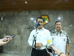 Amran Minta Pejabat di Kementan Jaga Integritas saat Pengadaan