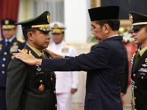 Sah! Jokowi Lantik Jenderal Agus Subiyanto Jadi Panglima TNI