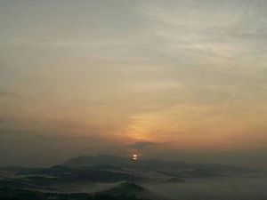 Gunung Grigak Gunungkidul, Spot Baru untuk Melihat Sunrise: Rute-Daya Tarik