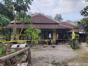 Fitriani Diduga Dikubur Sejak 1,5 Tahun Lalu hingga Ditemukan Jadi Kerangka Fitriani Diduga Dikubur Sejak 1,5 Tahun Lalu hingga Ditemukan Jadi Kerangka