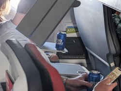 Ulah Penumpang Mabuk Lecehkan Wanita dan Muntah ke Tasnya