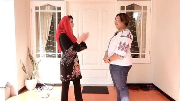 Rumah Arumi Bachsin dan Emil Dardak