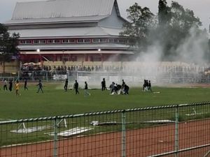 Suporter Ricuh Saat Persibas Vs Persibangga di Purwokerto, Ini Kata Tuan Rumah Suporter Ricuh Saat Persibas Vs Persibangga di Purwokerto, Ini Kata Tuan Rumah