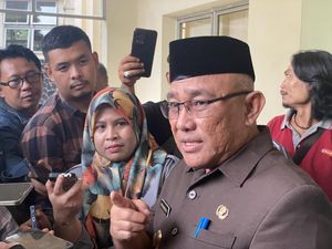 Idris Imbau Warga Lapor ke Pemkot Depok Jika Protes soal Makan Stunting Idris Imbau Warga Lapor ke Pemkot Depok Jika Protes soal Makan Stunting