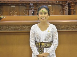 Ayu Darmiyanti: Dari Pegawai Supermarket Menjadi Anggota DPRD Bali