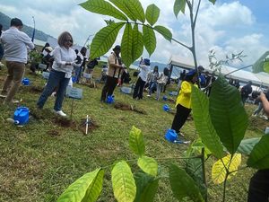 BCA Lakukan Penanaman 38.500 Pohon di Bali
