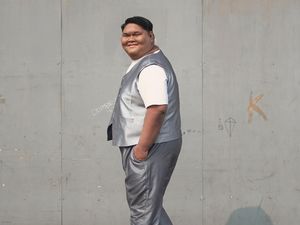 Giant Jay Bawa Pesan Inspiratif di Runtuh Jadi Utuh