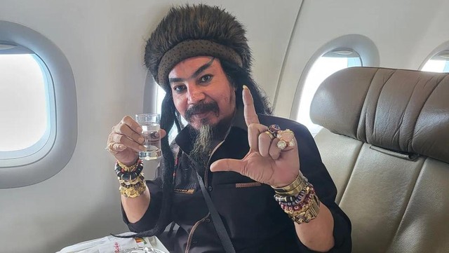 Berita Viral Selebriti dari InsertLive : Limbad Ditahan Imigrasi Arab gegara Penampilan, Begini Kronologinya