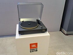 JBL Luncurkan Spinner BT, Pemutar Vinyl Unik Bebas Kabel