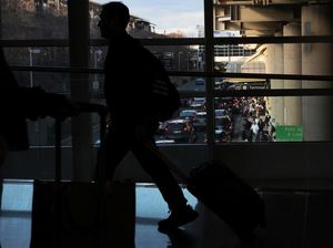 Visa AS Makin Mahal, Turis Harus Bayar Uang Jaminan Rp 4 Juta