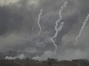 Penampakan Gaza Dihujani Roket Israel