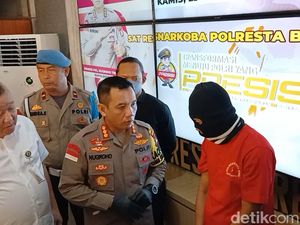 Polisi Tangkap Kurir Narkoba di Batam, Paket Sabu Rp 4,3 Miliar Disita