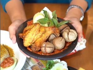 Pedas Gobyos! 5 Penyetan Membakar Lidah Ini Harganya Rp 20 Ribuan Pedas Gobyos! 5 Penyetan Membakar Lidah Ini Harganya Rp 20 Ribuan
