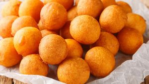 Kriuk! 20 Bola-bola Ubi Manis Renyah Ada di Sini!