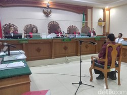 Putra Sastra Diduga Fasilitasi Anak-anak Pejabat Unud Jadi Mahasiswa Baru