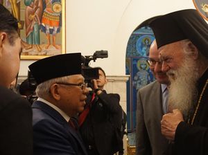 Maruf Amin Bertemu Uskup Agung Yunani, Disambut Pastor Berbaris