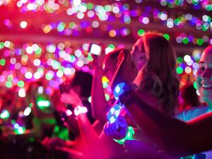 Cara Kerja Xyloband di Konser Coldplay Cara Kerja Xyloband di Konser Coldplay
