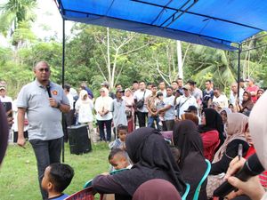 Keliling Pesisir Selatan, Andre Rosiade Bertemu Ribuan Warga-Rehab Rumah