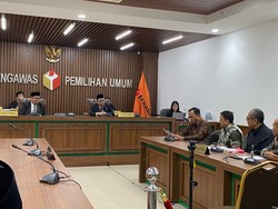 Pelapor Tak Hadir, Bawaslu Jadwalkan Ulang Sidang Pantun Cak Imin-Mahfud