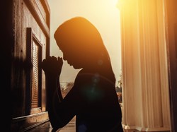 Doa Rosario Hari Kamis, 23 Mei 2024: Peristiwa Terang