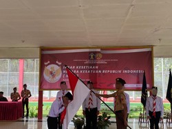 Cium Bendera Merah-Putih, 5 Eks Napiter Jabar Ikrar Setia untuk NKRI