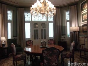 Nongkrong ala Putri Keraton di Istana Heritage Batik Keris Solo