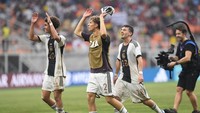 Para pemain Timnas Jerman melakukan selebrasi usai memenangkan pertandingan melawan Timnas Spanyol dalam perempatfinal Piala Dunia U-17 2023 di Jakarta International Stadium (JIS), Jakarta, Jumat (24/11/2023). 